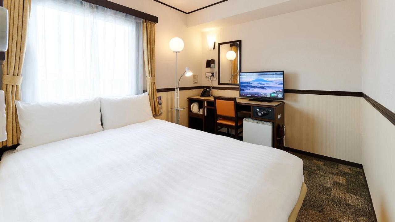 Toyoko Inn Chiba Ekimae Exterior foto